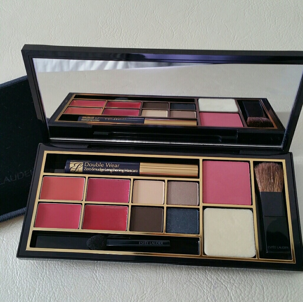 Estee Lauder Makeup Gift Set